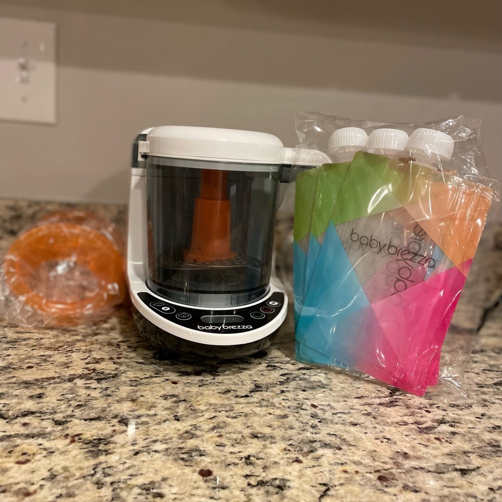 Baby Brezza one step deluxe food maker